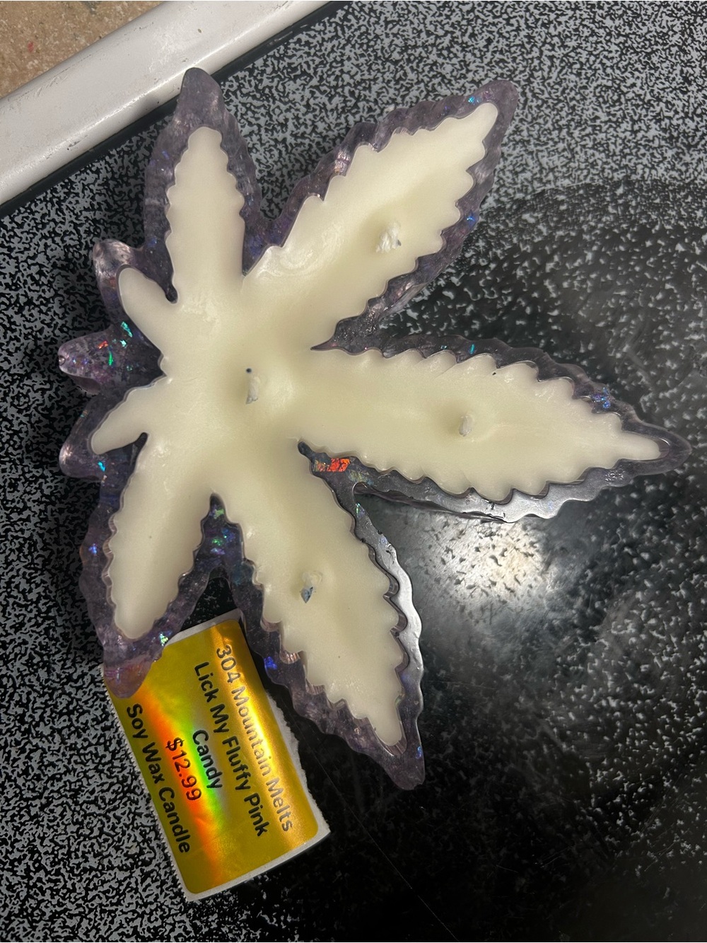 Leaf-Shaped Soy Wax Candle - Cream & Purple Glitter